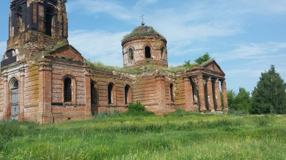 Церковь в д. Стародубцево Солнцевского р-на Курской области