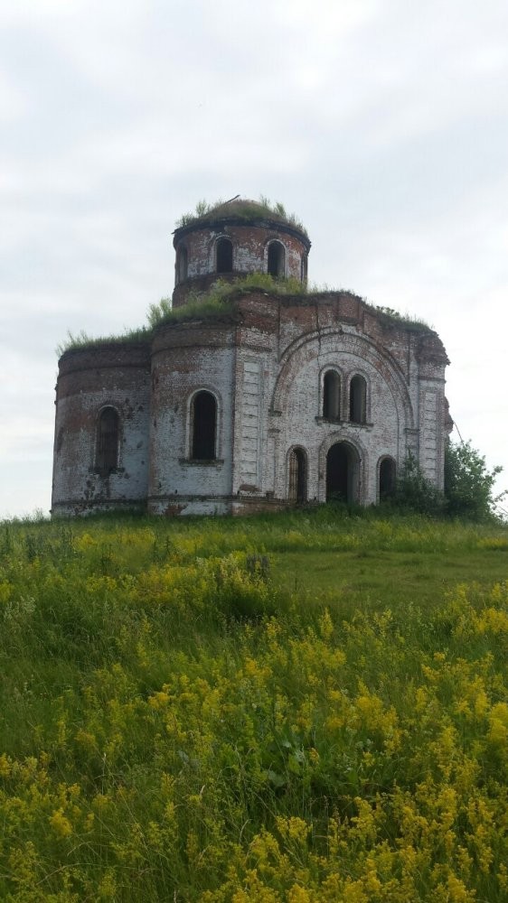 Храм в с. Рождественка Тимского р-на Курской области