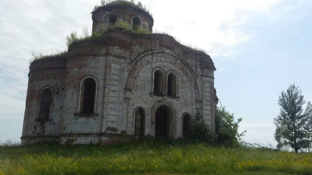 Храм в с. Рождественка Курской области