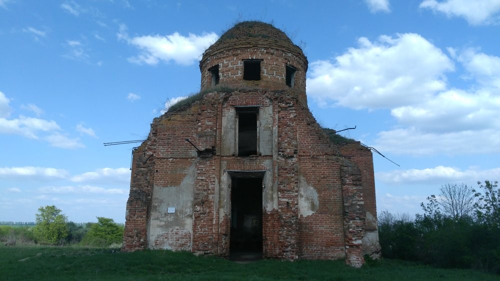 Церковь в д. Тестово Щигровского района Курской области